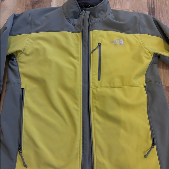 The North Face men’s Apex Bionix jacket size Large - Picture 2 of 5